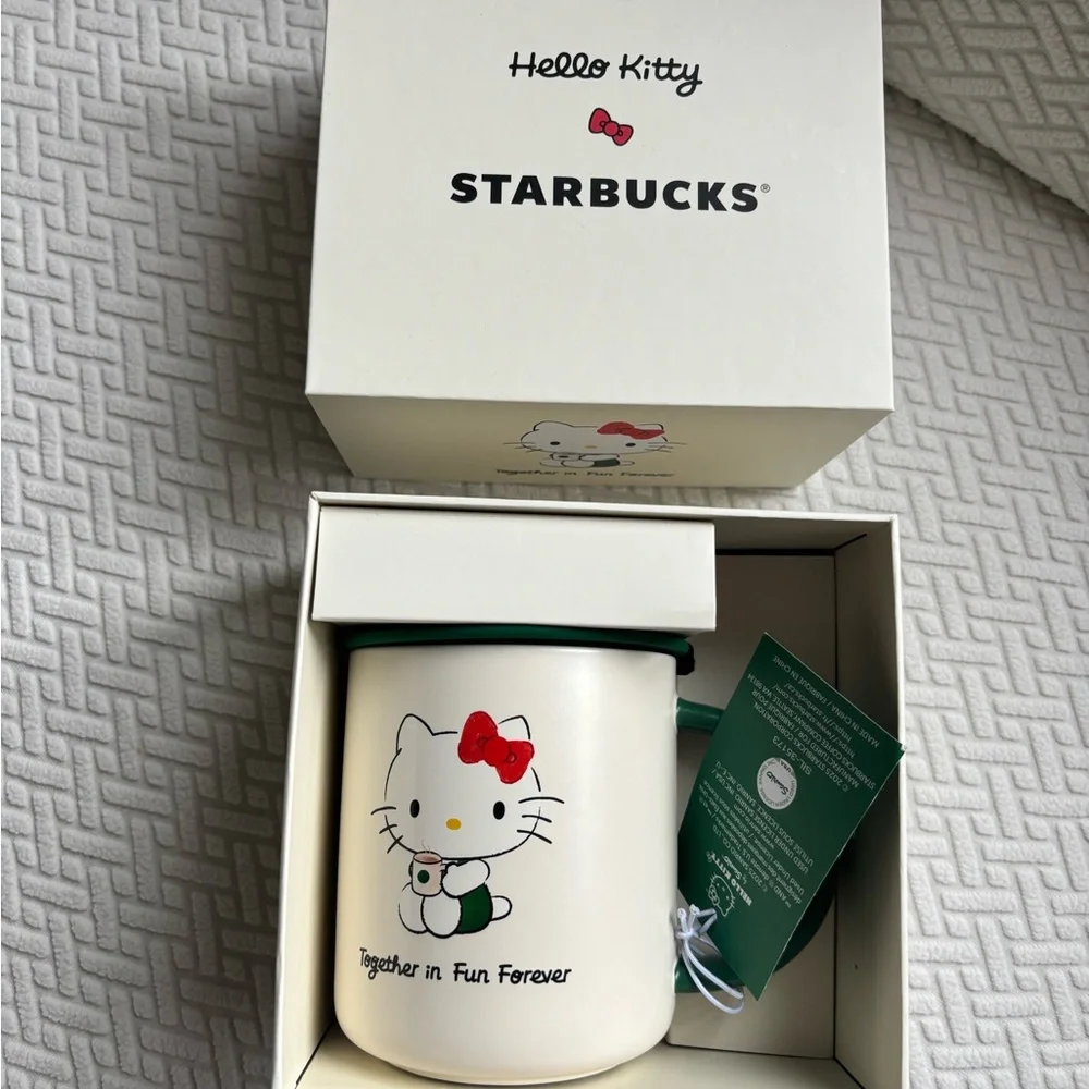 Hello Kitty Starbucks Tumblr and Mug Set limited edition NEW Starbucks collab - Picture 4 of 5